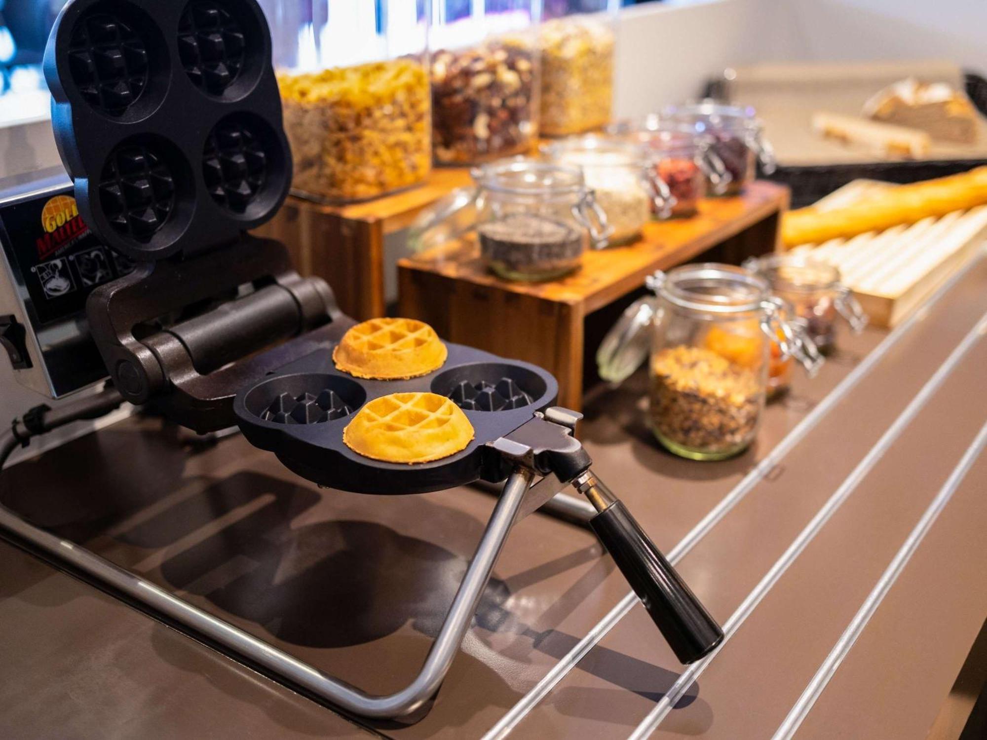 Ibis Styles Hotel Brussels Centre Stephanie Saint-Gilles Kültér fotó
